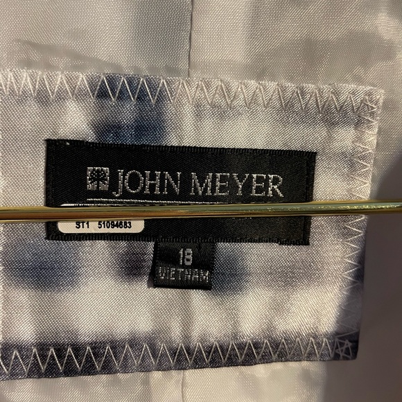 John Mayer collection, size 18 suit, jacket with shoulder pads - Picture 5 of 6